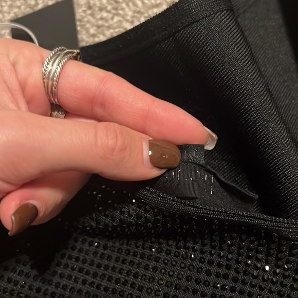 NWT h:ours Kiki Cross Front Top in Black - Picture 9 of 10